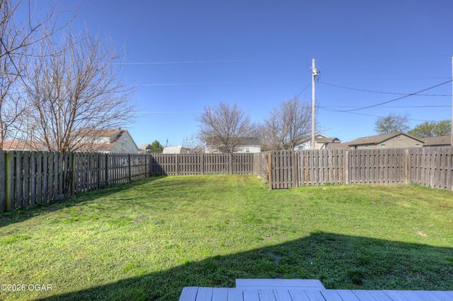 2212 S Joplin Avenue, Joplin, MO 64804