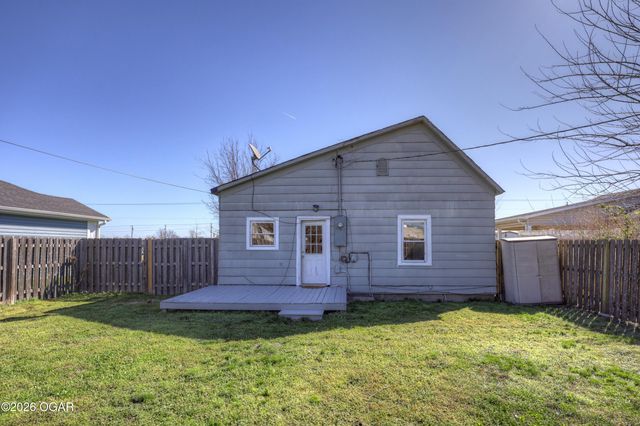 2212 S Joplin Avenue, Joplin, MO 64804