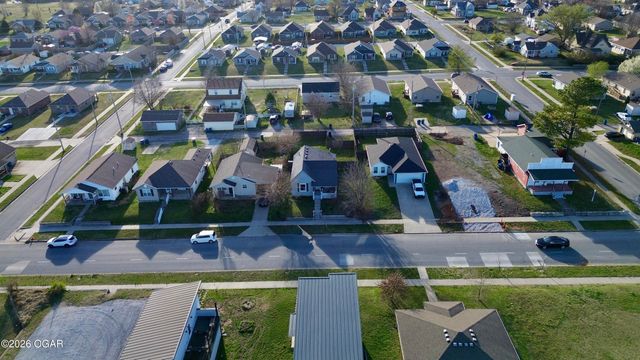 2212 S Joplin Avenue, Joplin, MO 64804