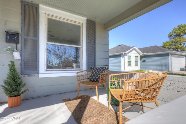 2212 S Joplin Avenue, Joplin, MO 64804