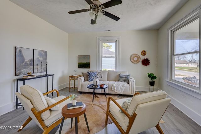 2212 S Joplin Avenue, Joplin, MO 64804