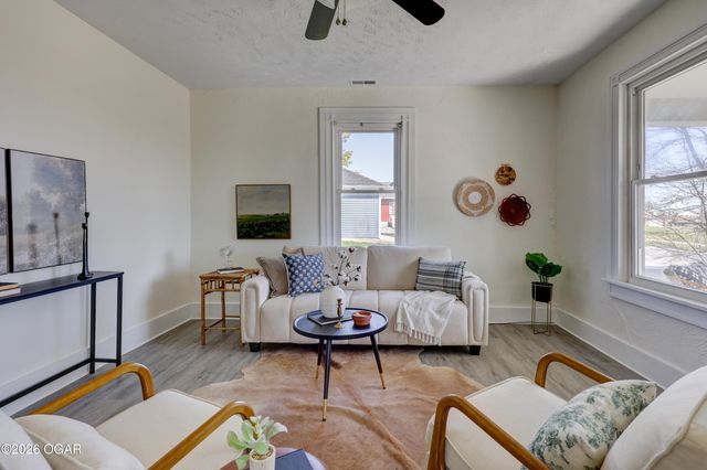 2212 S Joplin Avenue, Joplin, MO 64804