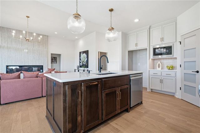 1226 Larkspur Place, Raymore, MO 64083
