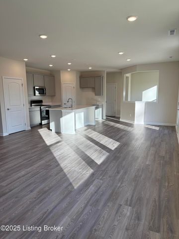 6516 Fair Ridge Ln, Louisville, KY 40291