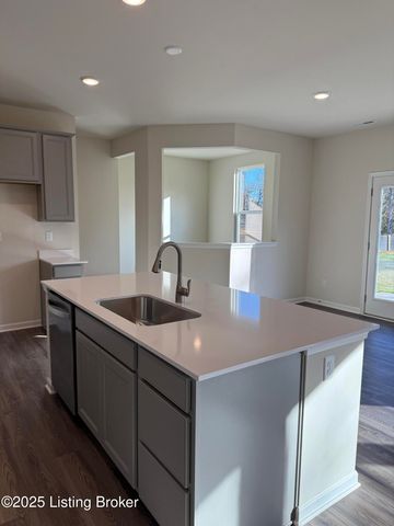 6516 Fair Ridge Ln, Louisville, KY 40291