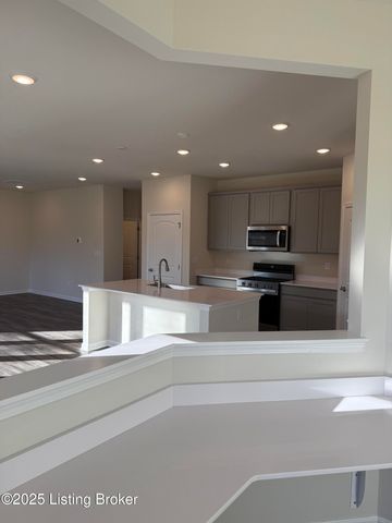 6516 Fair Ridge Ln, Louisville, KY 40291