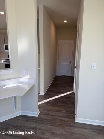 6516 Fair Ridge Ln, Louisville, KY 40291