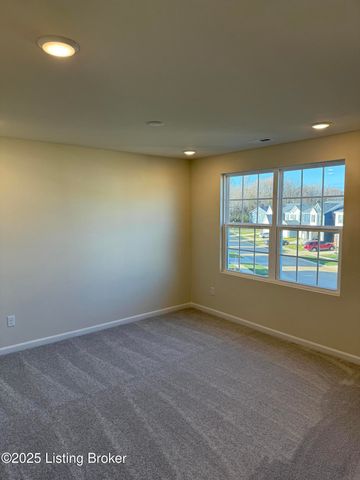 6516 Fair Ridge Ln, Louisville, KY 40291