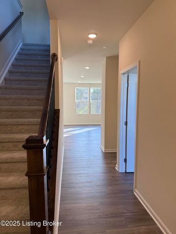 6516 Fair Ridge Ln, Louisville, KY 40291