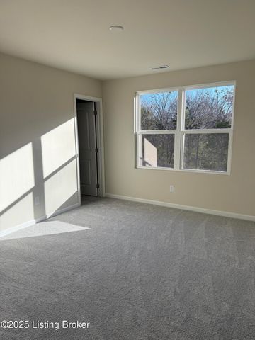 6516 Fair Ridge Ln, Louisville, KY 40291