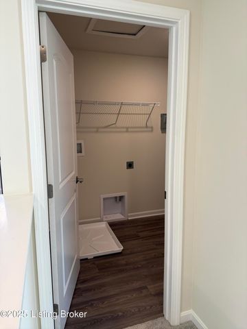 6516 Fair Ridge Ln, Louisville, KY 40291