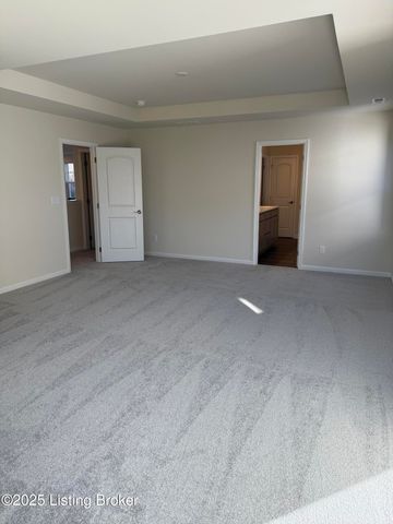 6516 Fair Ridge Ln, Louisville, KY 40291