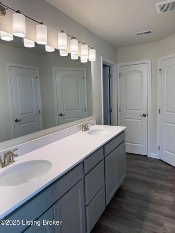 6516 Fair Ridge Ln, Louisville, KY 40291