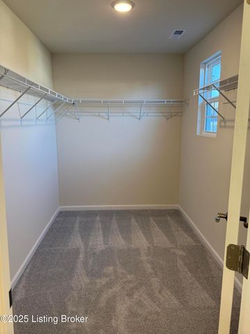 6516 Fair Ridge Ln, Louisville, KY 40291