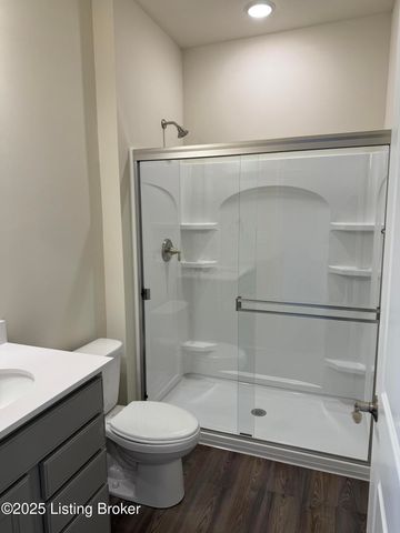 6516 Fair Ridge Ln, Louisville, KY 40291