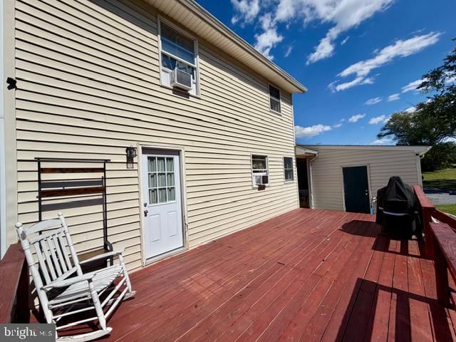 2817 PAPERMILL RD, Winchester, VA 22601