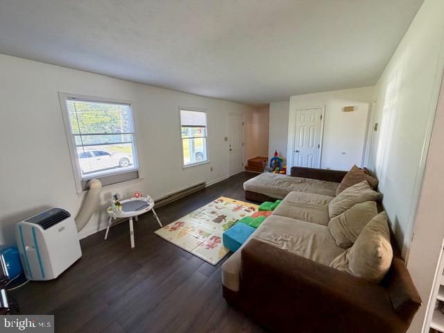 2817 PAPERMILL RD, Winchester, VA 22601
