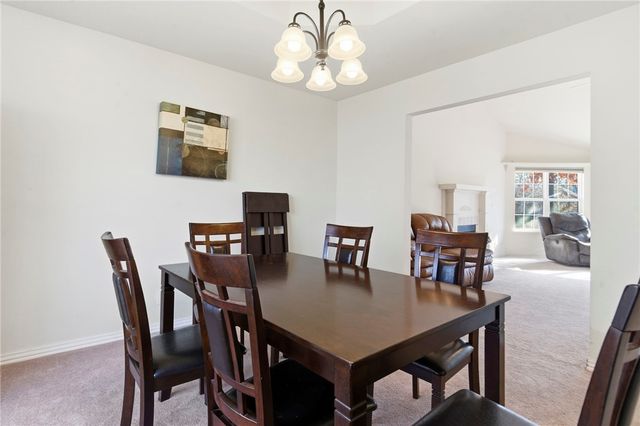 12 Lyndhurst Drive, Bella Vista, AR 72714