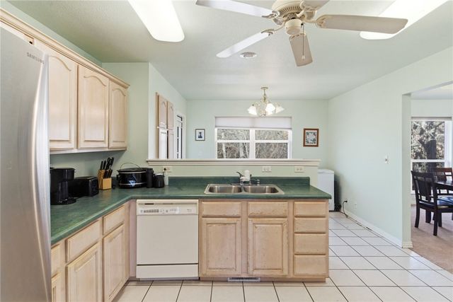 12 Lyndhurst Drive, Bella Vista, AR 72714