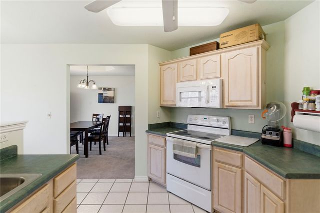 12 Lyndhurst Drive, Bella Vista, AR 72714