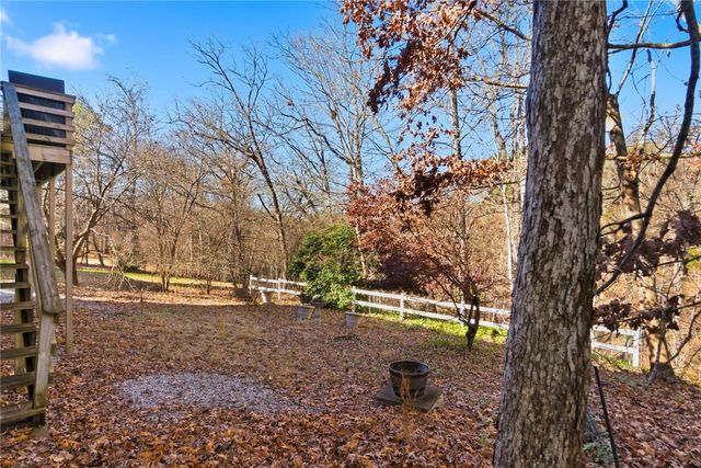 12 Lyndhurst Drive, Bella Vista, AR 72714