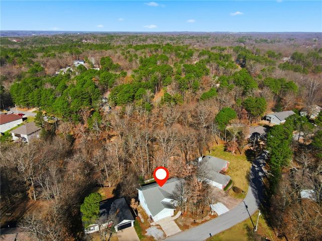12 Lyndhurst Drive, Bella Vista, AR 72714