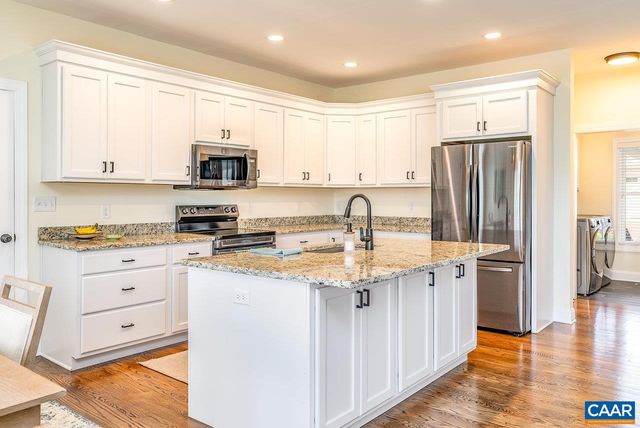 219 HEATHER LN, Staunton, VA 24401