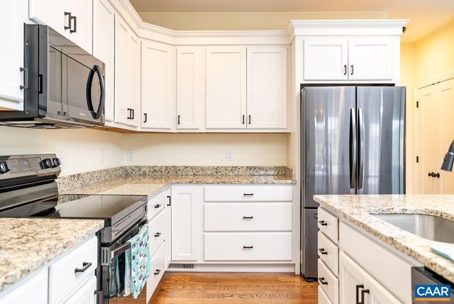 219 HEATHER LN, Staunton, VA 24401