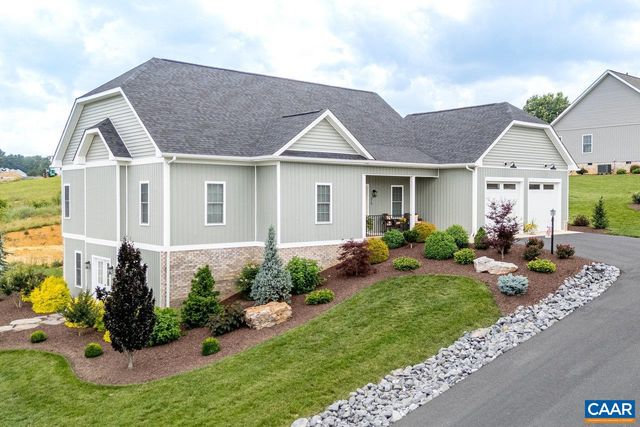 219 HEATHER LN, Staunton, VA 24401