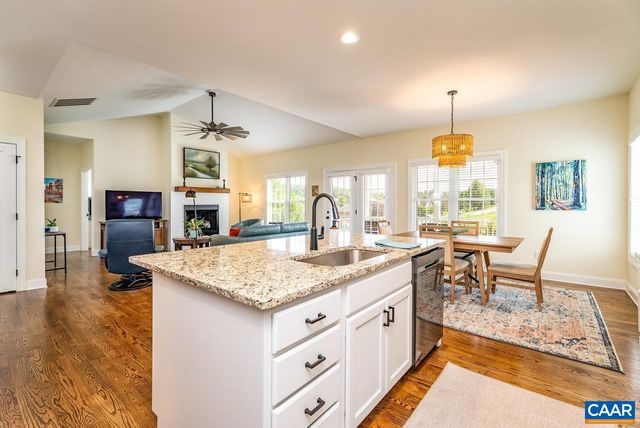 219 HEATHER LN, Staunton, VA 24401