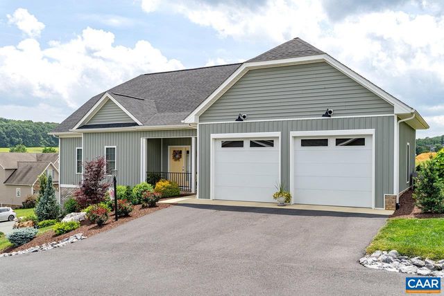 219 HEATHER LN, Staunton, VA 24401
