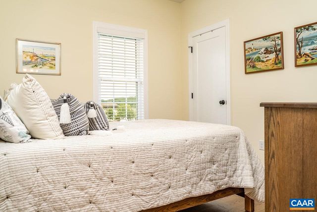 219 HEATHER LN, Staunton, VA 24401