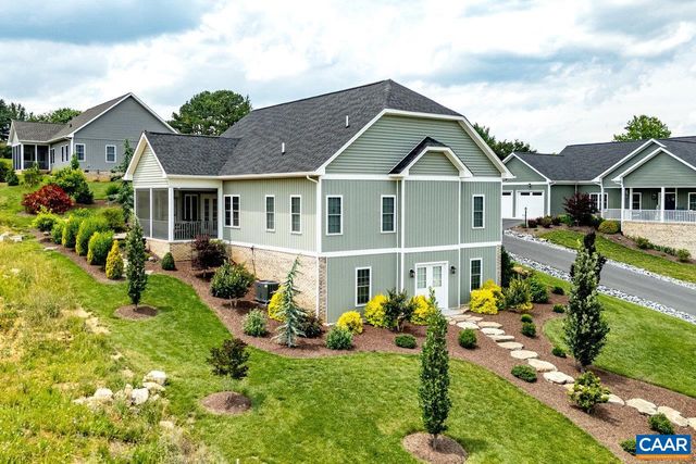 219 HEATHER LN, Staunton, VA 24401
