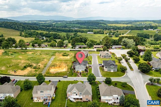 219 HEATHER LN, Staunton, VA 24401