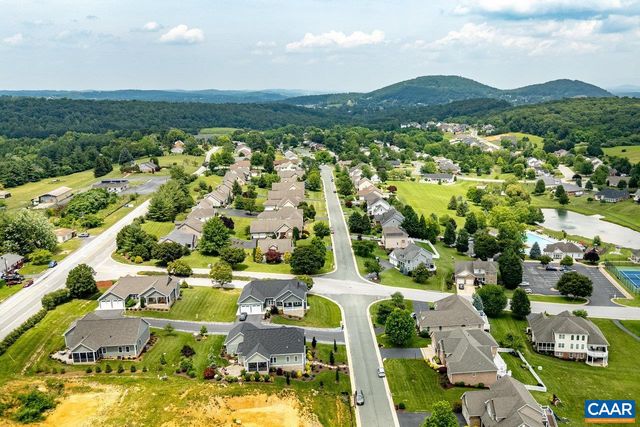 219 HEATHER LN, Staunton, VA 24401