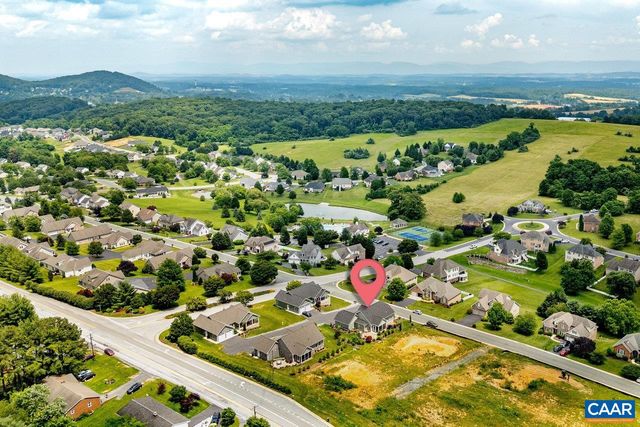 219 HEATHER LN, Staunton, VA 24401