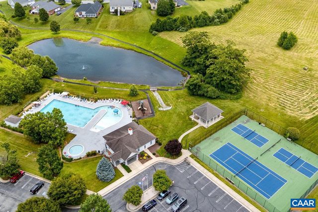 219 HEATHER LN, Staunton, VA 24401