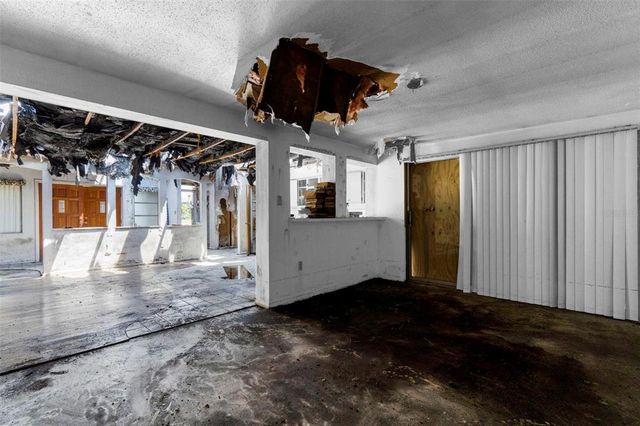 189 CUMMINS AVENUE NE, Port Charlotte, FL 33952