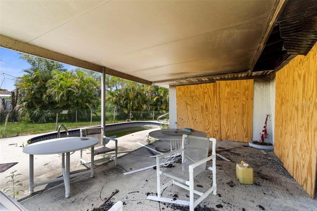 189 CUMMINS AVENUE NE, Port Charlotte, FL 33952