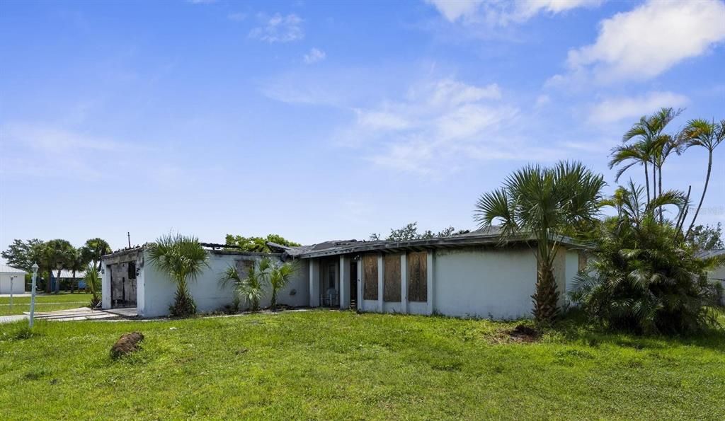 189 CUMMINS AVENUE NE, Port Charlotte, FL 33952