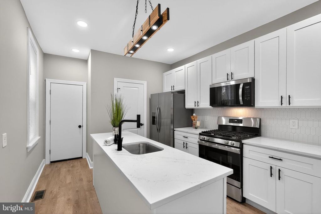 1453 S 52ND ST, Philadelphia, PA 19143