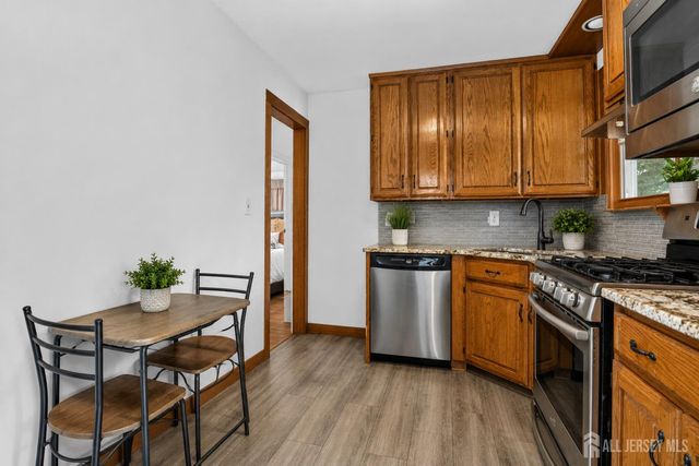 41 Westervelt Avenue, Edison, NJ 08817