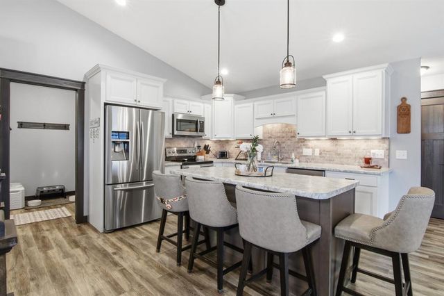 5642 Green Park Drive, Eau Claire, WI 54703