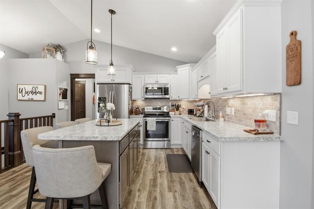 5642 Green Park Drive, Eau Claire, WI 54703