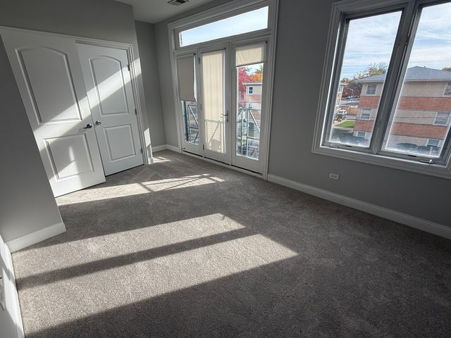 7016 W MEDILL Avenue, Chicago, IL 60707