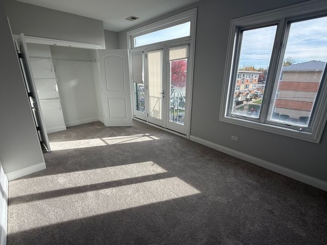 7016 W MEDILL Avenue, Chicago, IL 60707