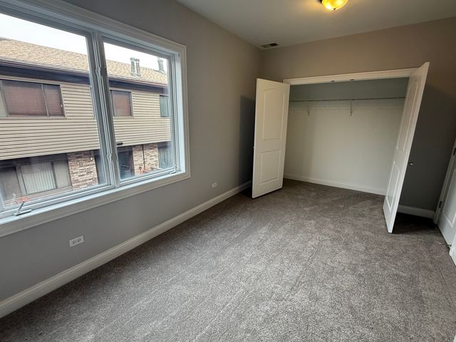 7016 W MEDILL Avenue, Chicago, IL 60707