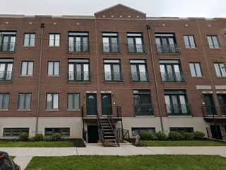 7016 W MEDILL Avenue, Chicago, IL 60707