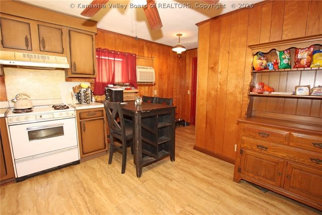 619 Garrison Avenue, Charleston, WV 25302