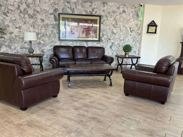 9481 Sunrise Lakes Boulevard 102, Sunrise, FL 33322